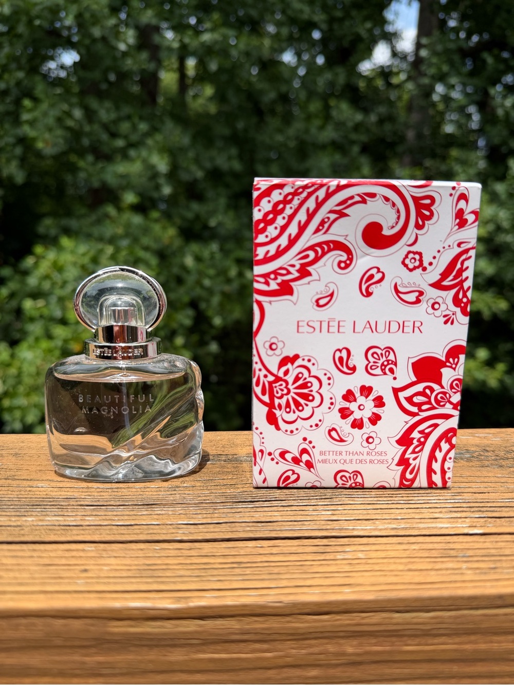Estée Lauder Beautiful Magnolia Eau De Parfum Spray - 1 Oz (30 ml)